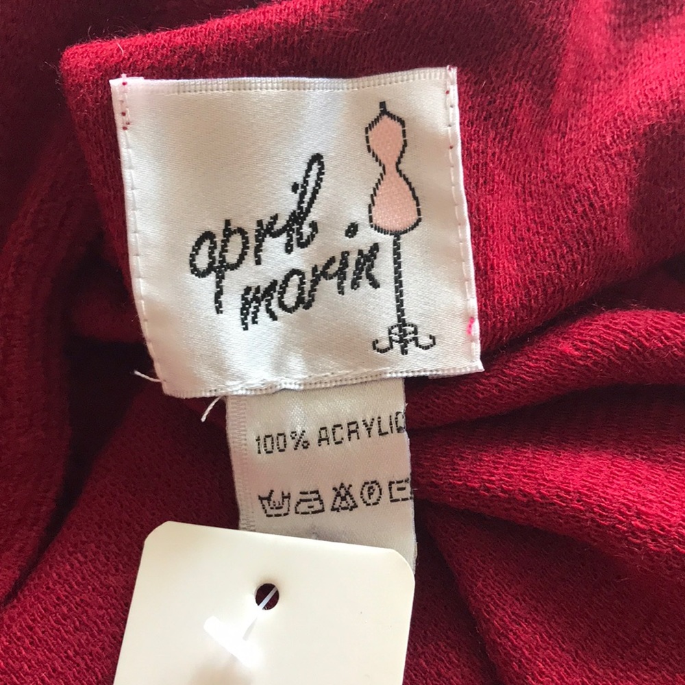 April Marin wrap - Picture 5 of 5